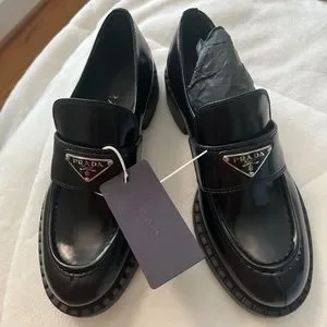 【PRADA】サイズ38 トップス　黒 PRADA プラダ ジャケット Re-Nylon 20AW オーバーサイズ シャツ